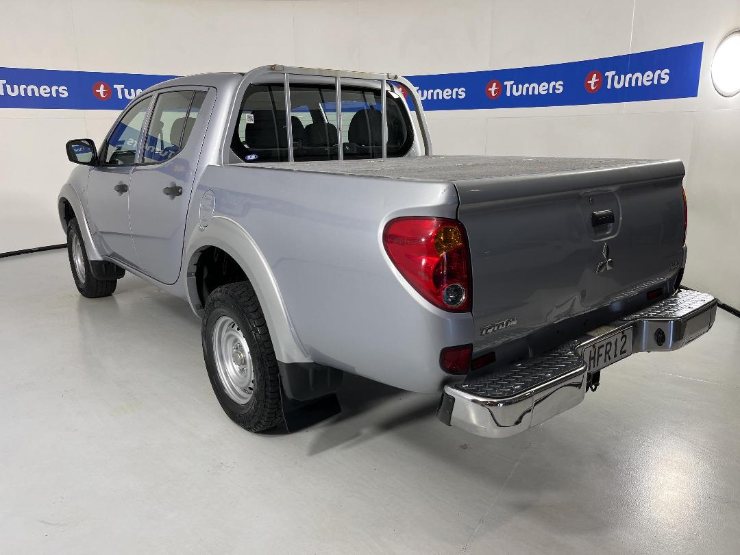 Photo '5' of Mitsubishi Triton