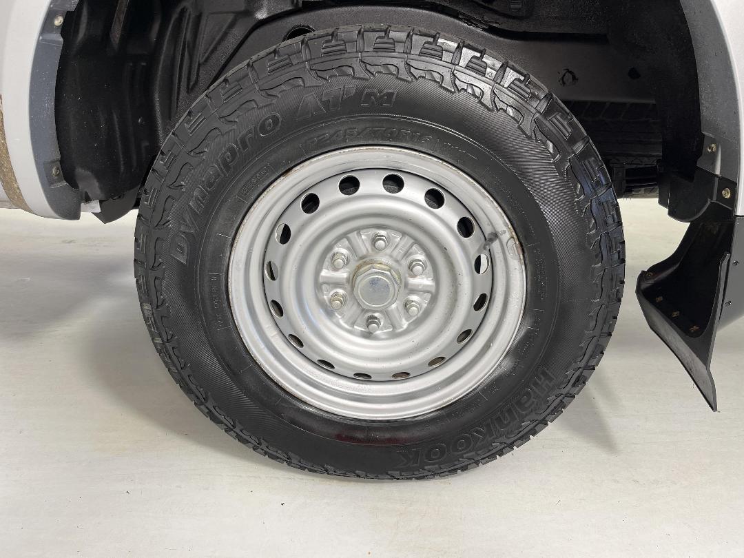 Photo '11' of Mitsubishi Triton