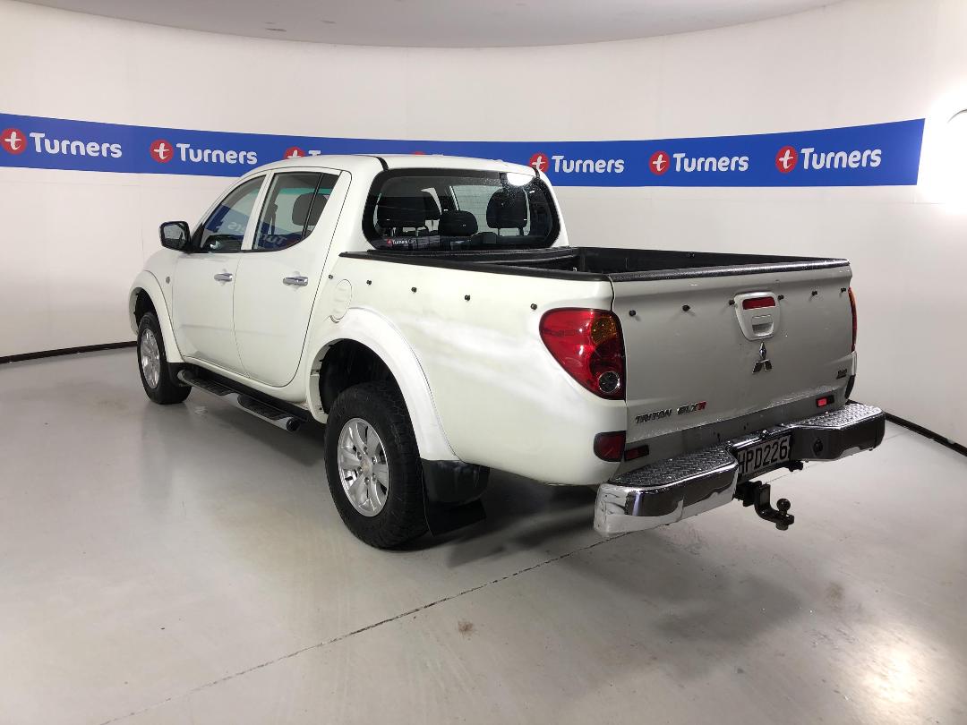 Photo '5' of Mitsubishi Triton