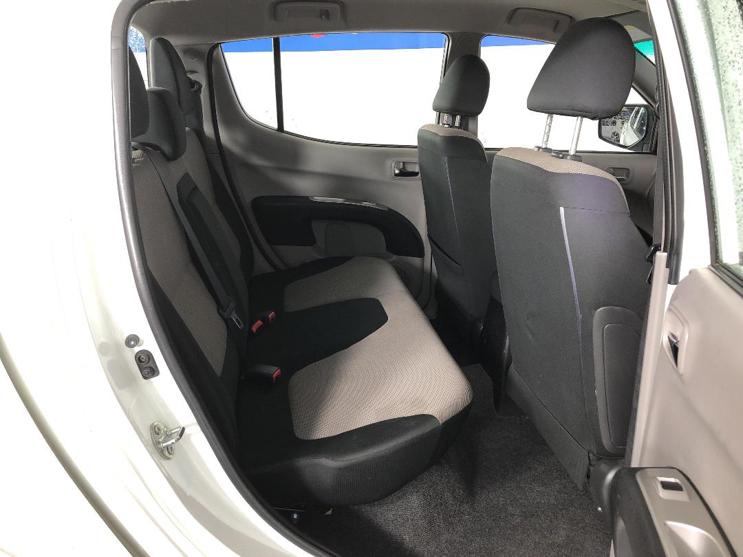 Photo '20' of Mitsubishi Triton