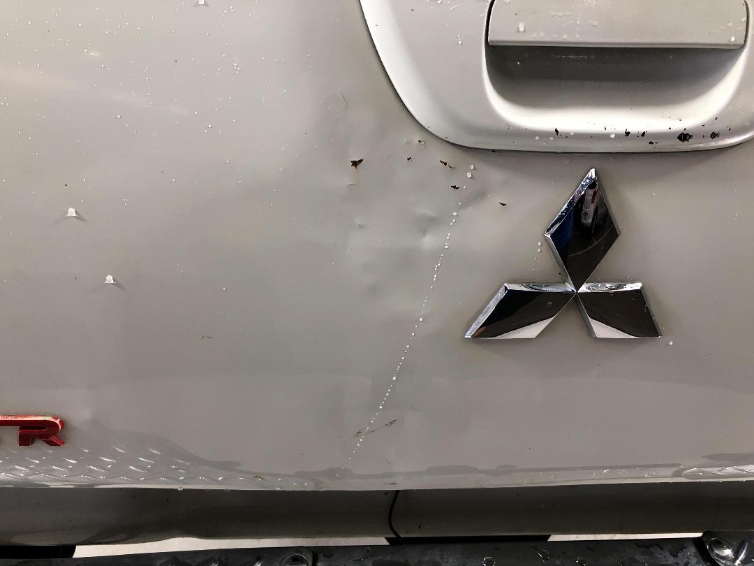 Photo '23' of Mitsubishi Triton