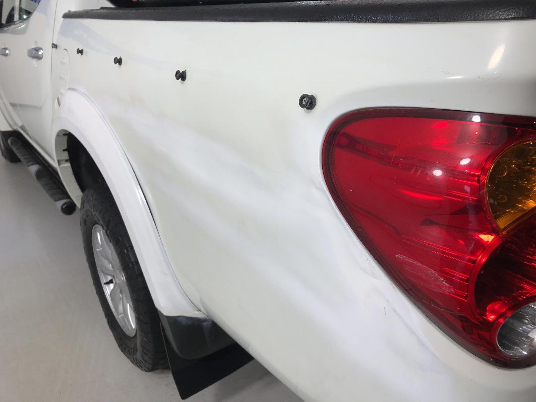 Photo '24' of Mitsubishi Triton