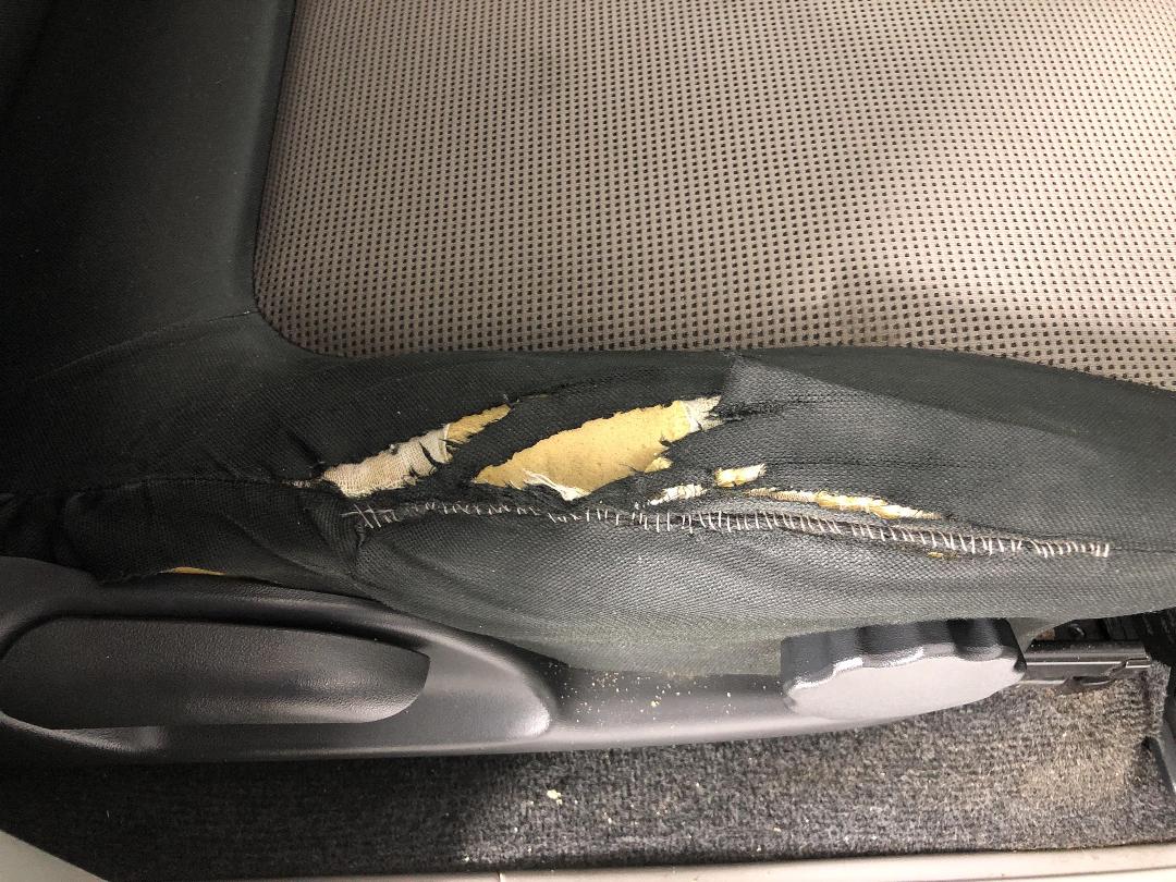 Photo '28' of Mitsubishi Triton