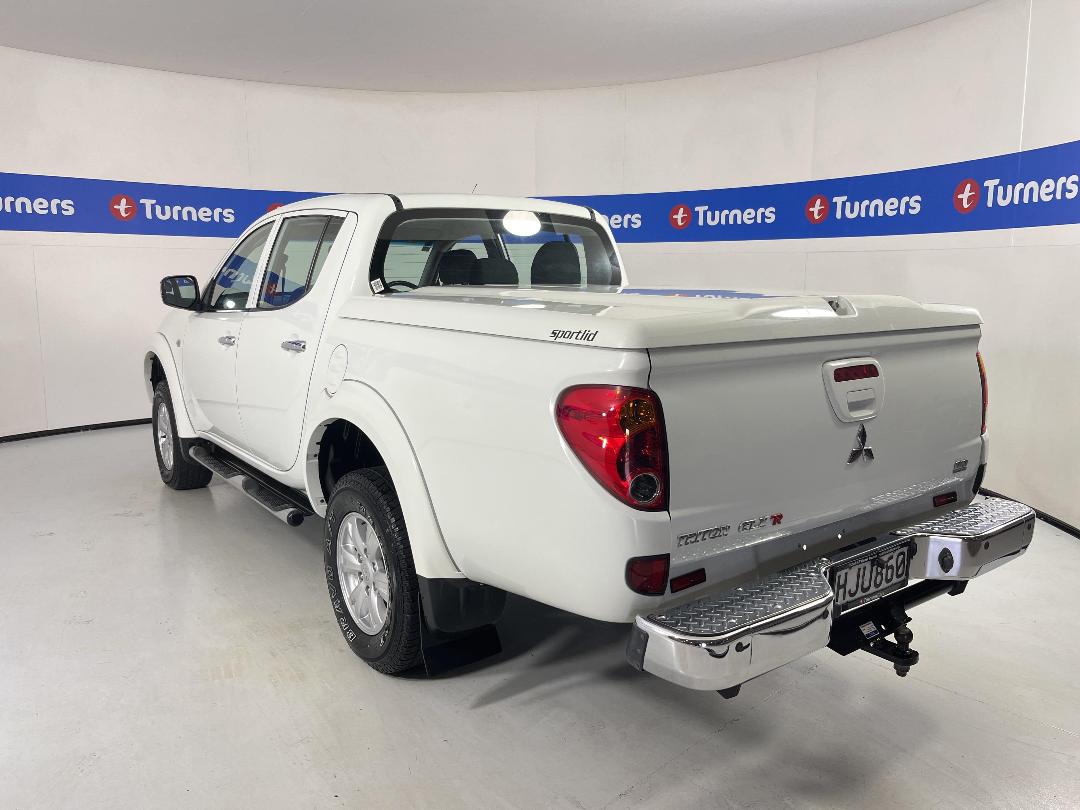 Photo '5' of Mitsubishi Triton