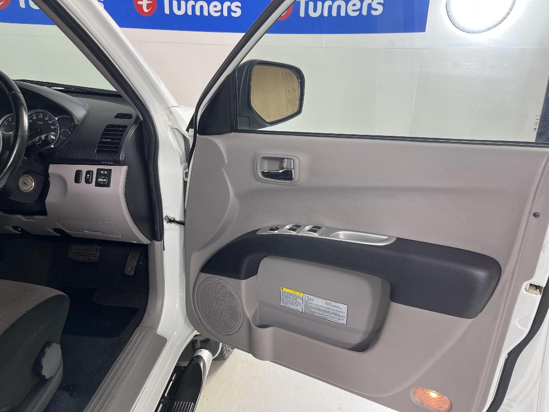 Photo '15' of Mitsubishi Triton