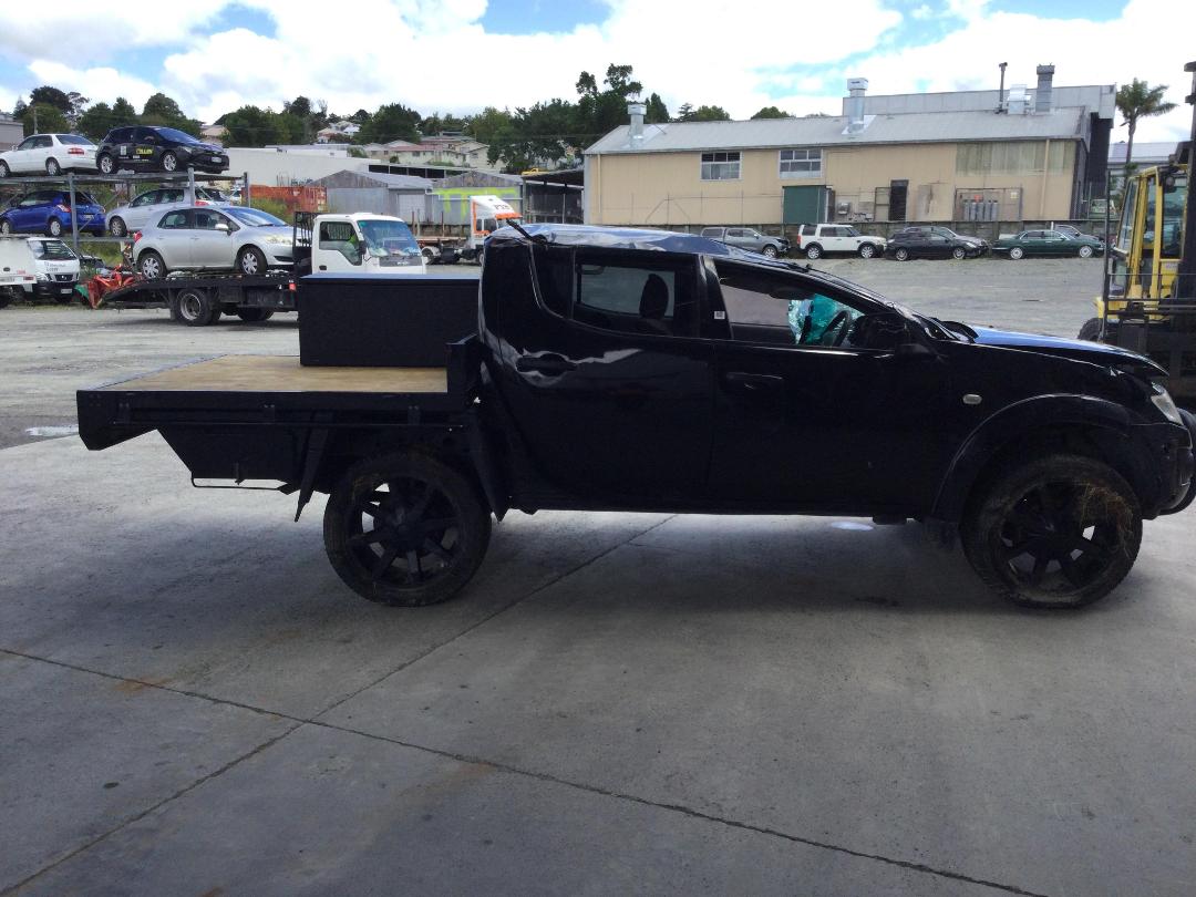 Photo '8' of Mitsubishi Triton D/CAB GL