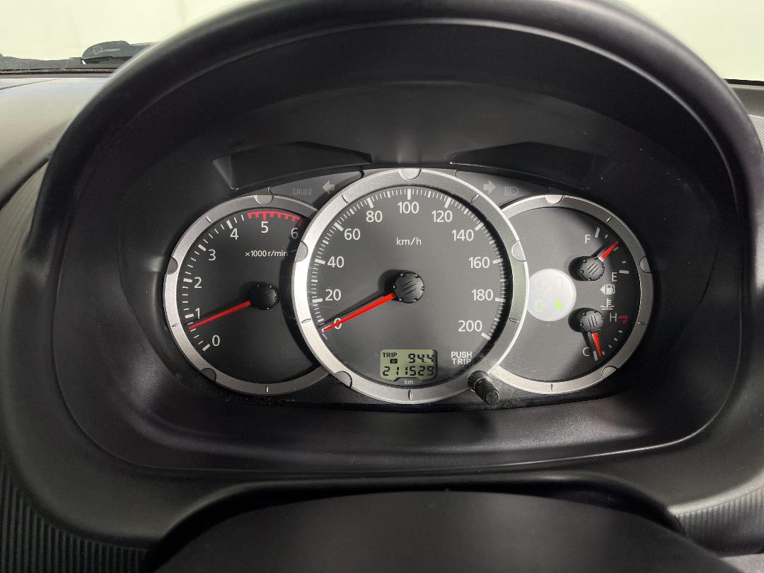 Photo '21' of Mitsubishi Triton