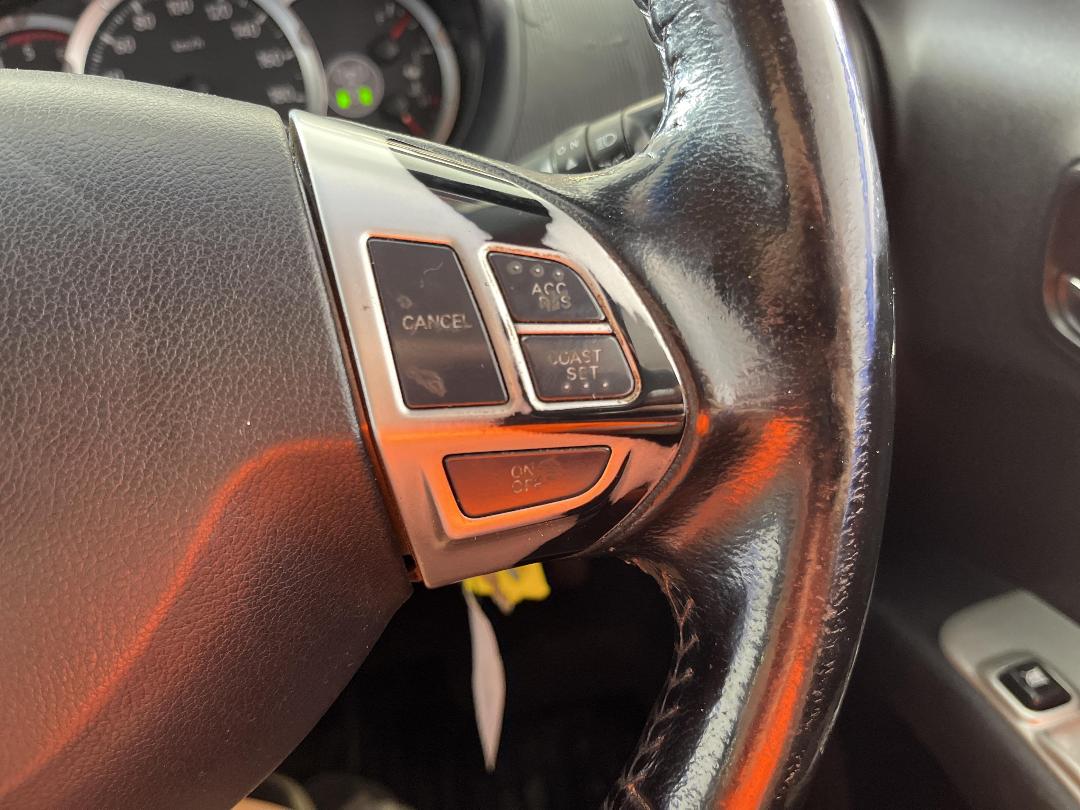 Photo '26' of Mitsubishi Triton