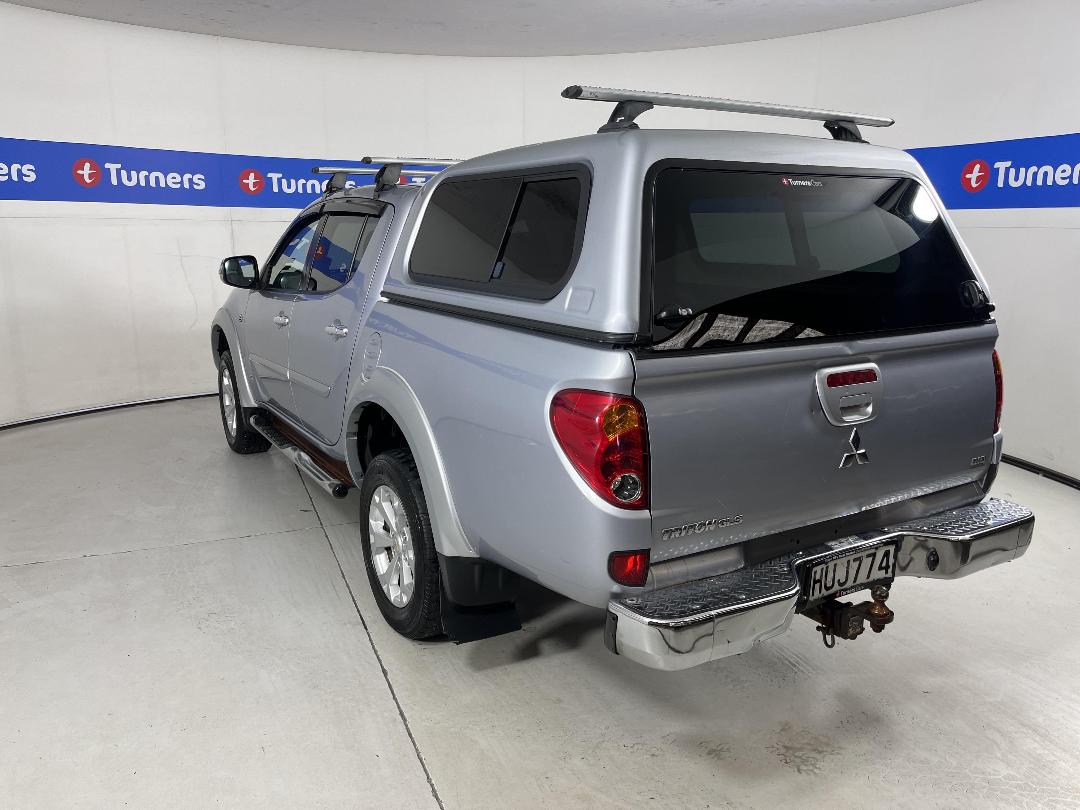 Photo '5' of Mitsubishi Triton