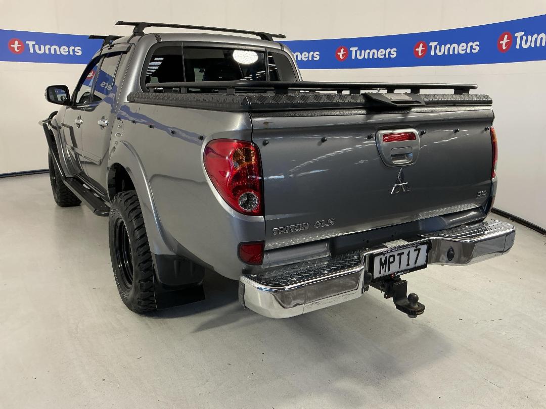 Photo '5' of Mitsubishi Triton