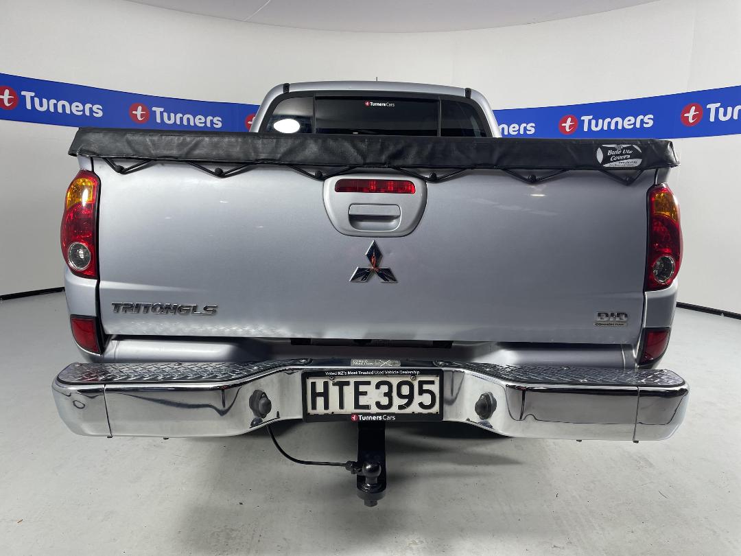 Photo '6' of Mitsubishi Triton