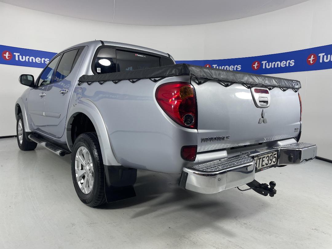 Photo '5' of Mitsubishi Triton