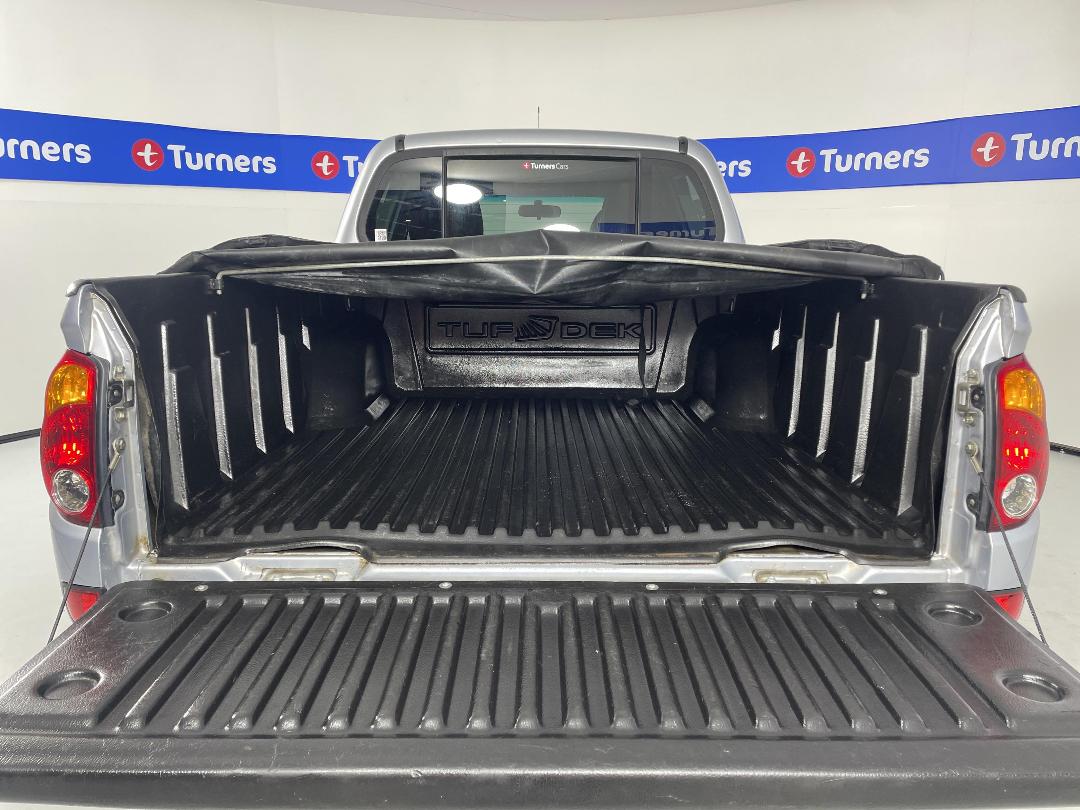 Photo '14' of Mitsubishi Triton