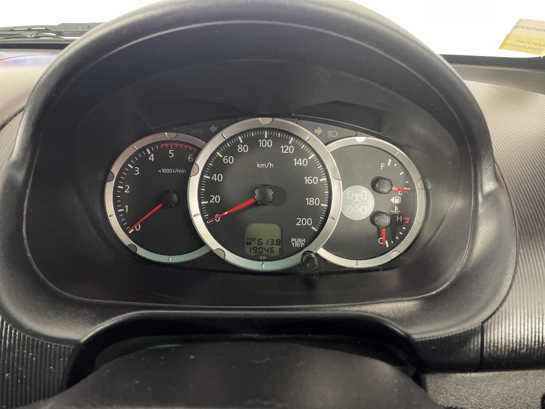 Photo '21' of Mitsubishi Triton