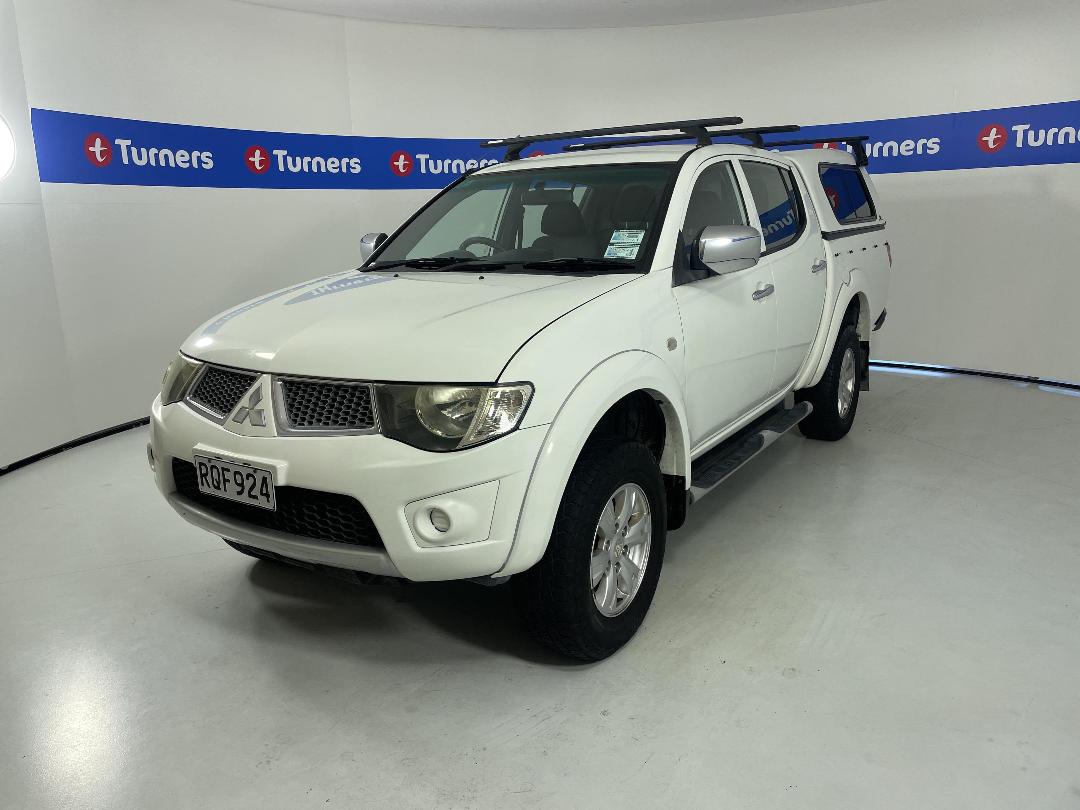 Photo '4' of Mitsubishi Triton