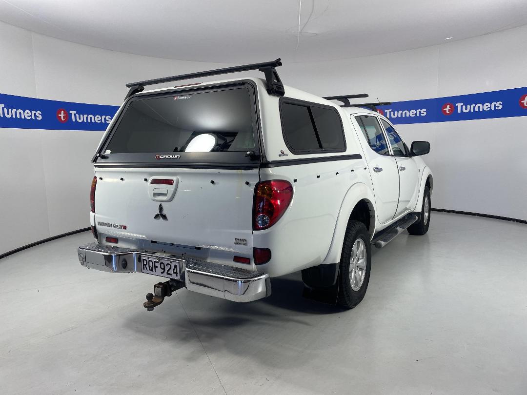 Photo '7' of Mitsubishi Triton