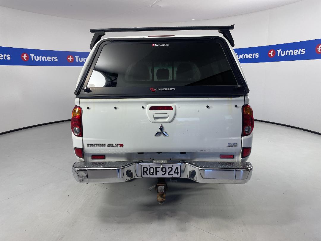 Photo '6' of Mitsubishi Triton