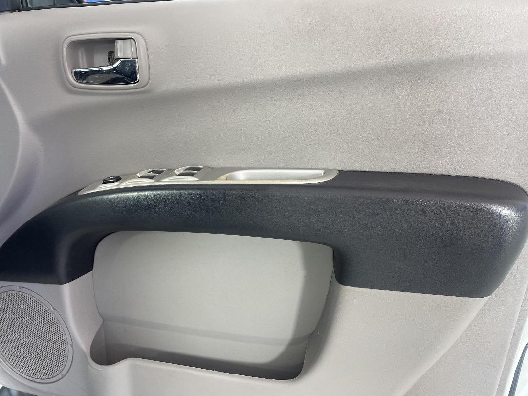 Photo '15' of Mitsubishi Triton