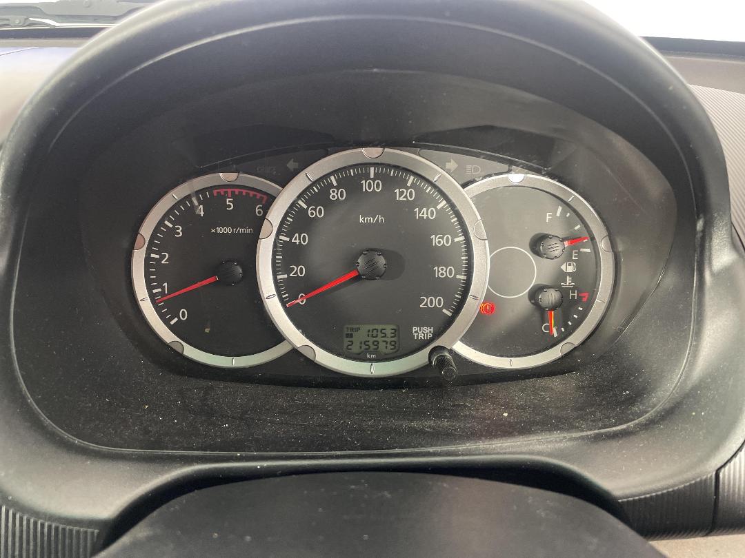 Photo '21' of Mitsubishi Triton