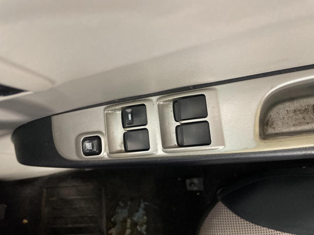 Photo '24' of Mitsubishi Triton