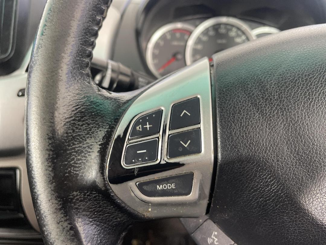 Photo '26' of Mitsubishi Triton