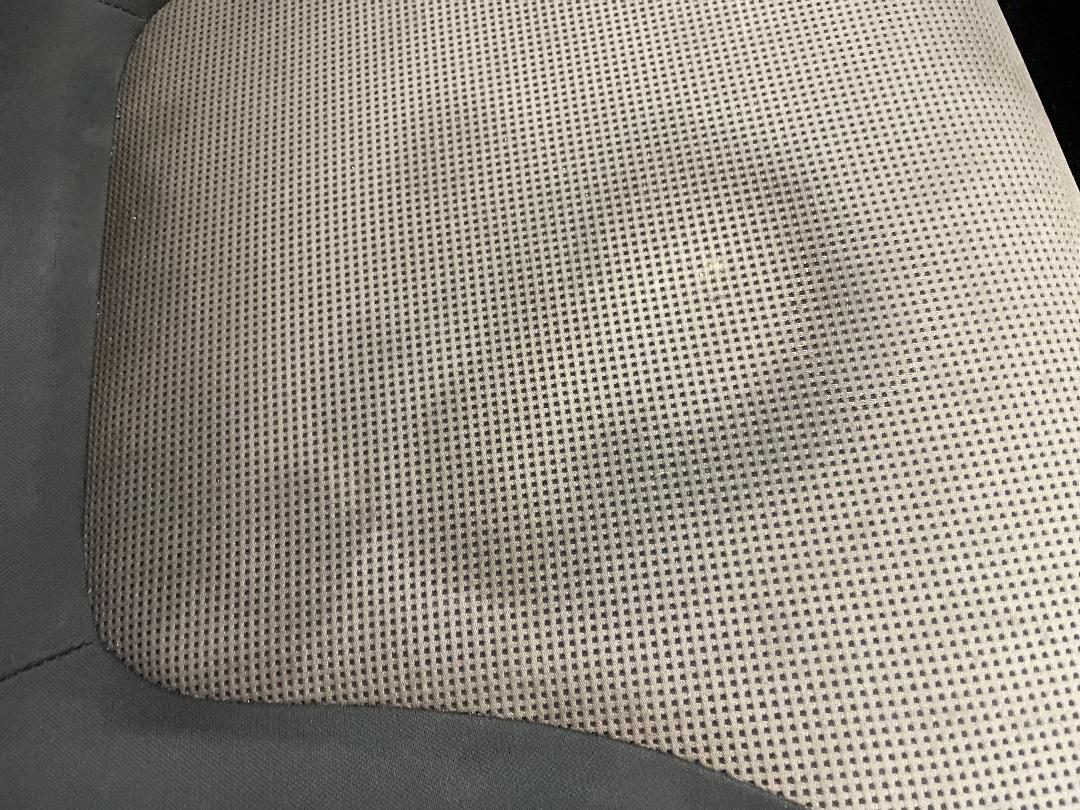 Photo '27' of Mitsubishi Triton