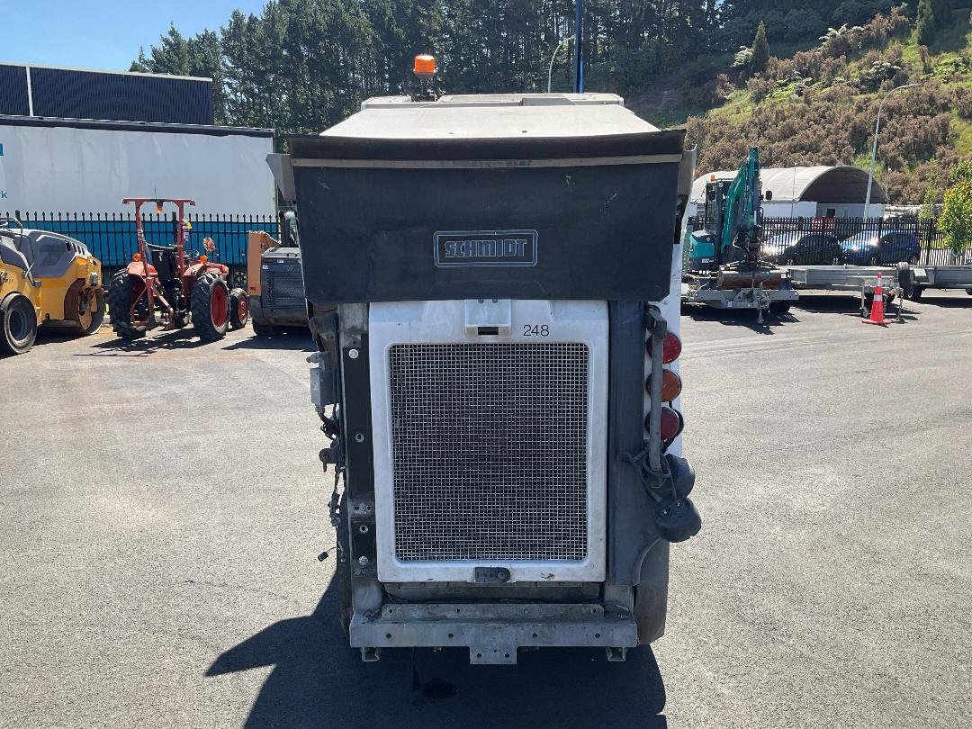 Photo '5' of Mobile Machine SCHMIDT SWINGO 200 Sweeper Photo '5' of Mobile Machine SCHMIDT SWINGO 200 Sweeper