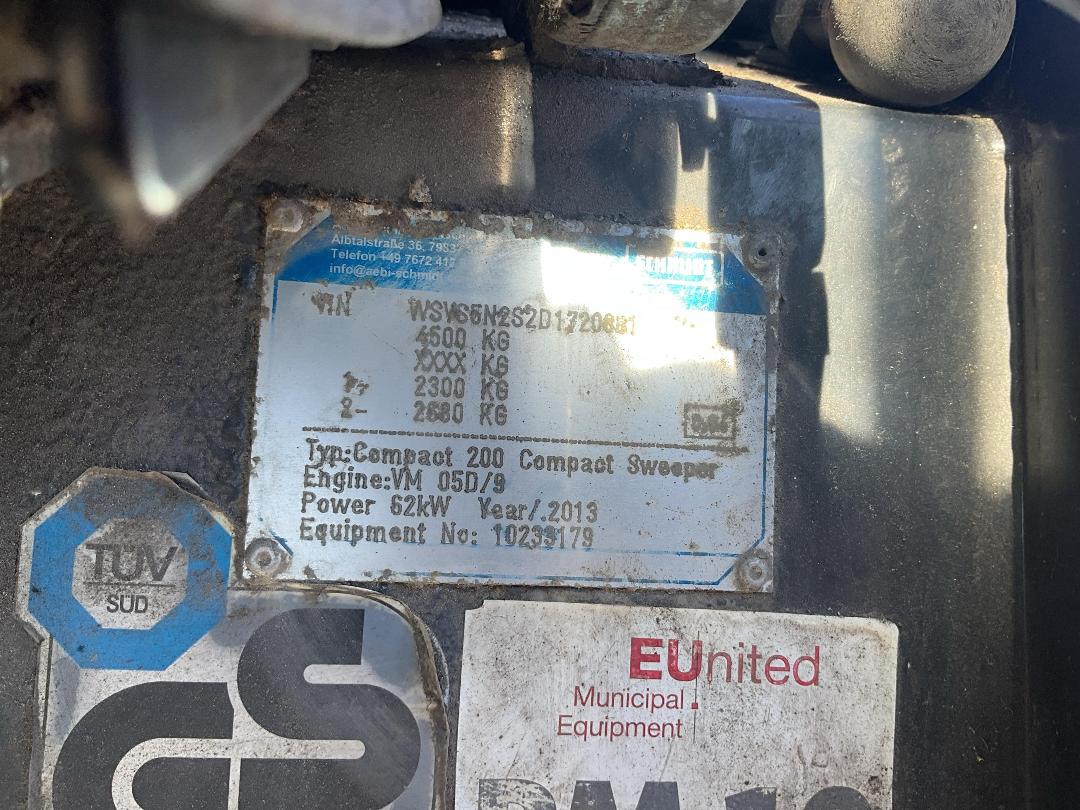 Photo '31' of Mobile Machine SCHMIDT SWINGO 200 Sweeper Photo '31' of Mobile Machine SCHMIDT SWINGO 200 Sweeper