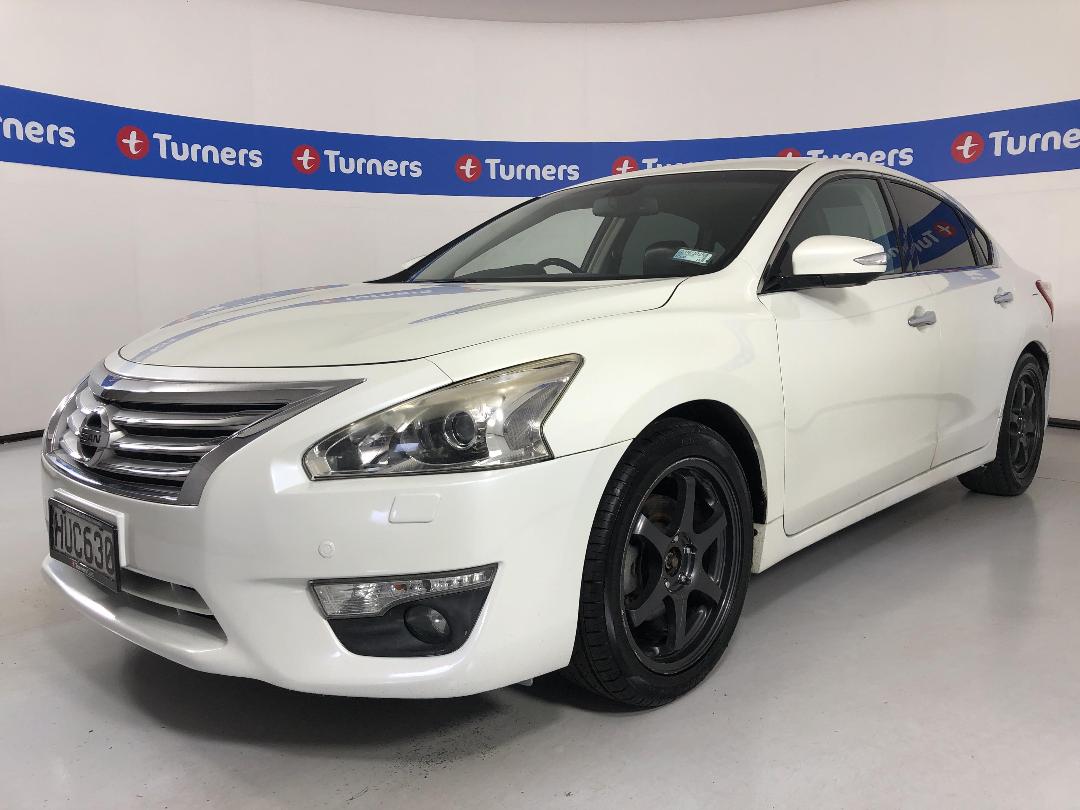 Photo '4' of Nissan Altima