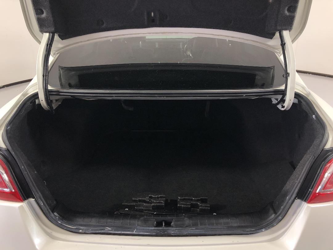 Photo '14' of Nissan Altima