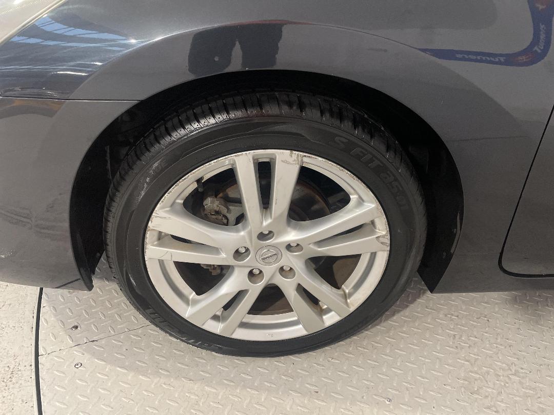 Photo '10' of Nissan Altima Photo '10' of Nissan Altima