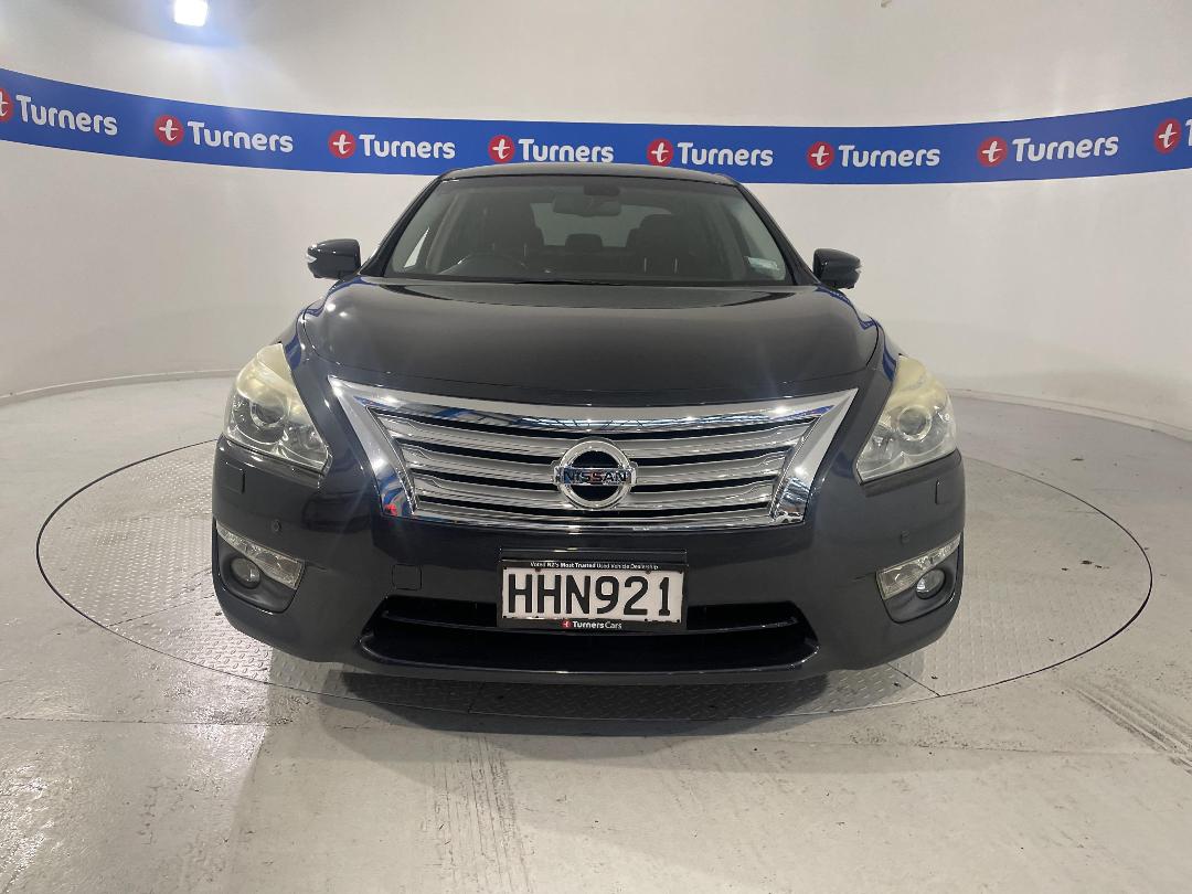 Photo '2' of Nissan Altima Photo '2' of Nissan Altima