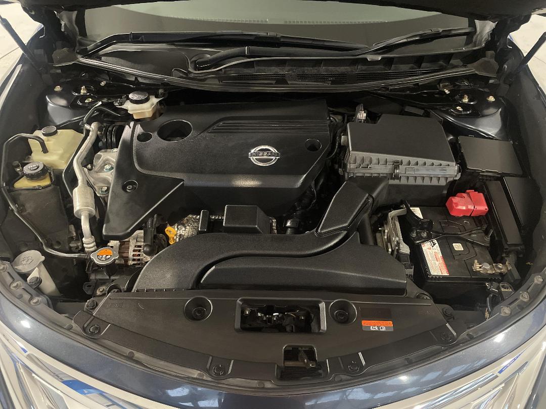 Photo '13' of Nissan Altima Photo '13' of Nissan Altima