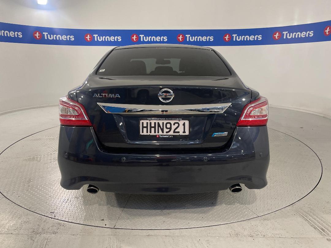 Photo '6' of Nissan Altima Photo '6' of Nissan Altima