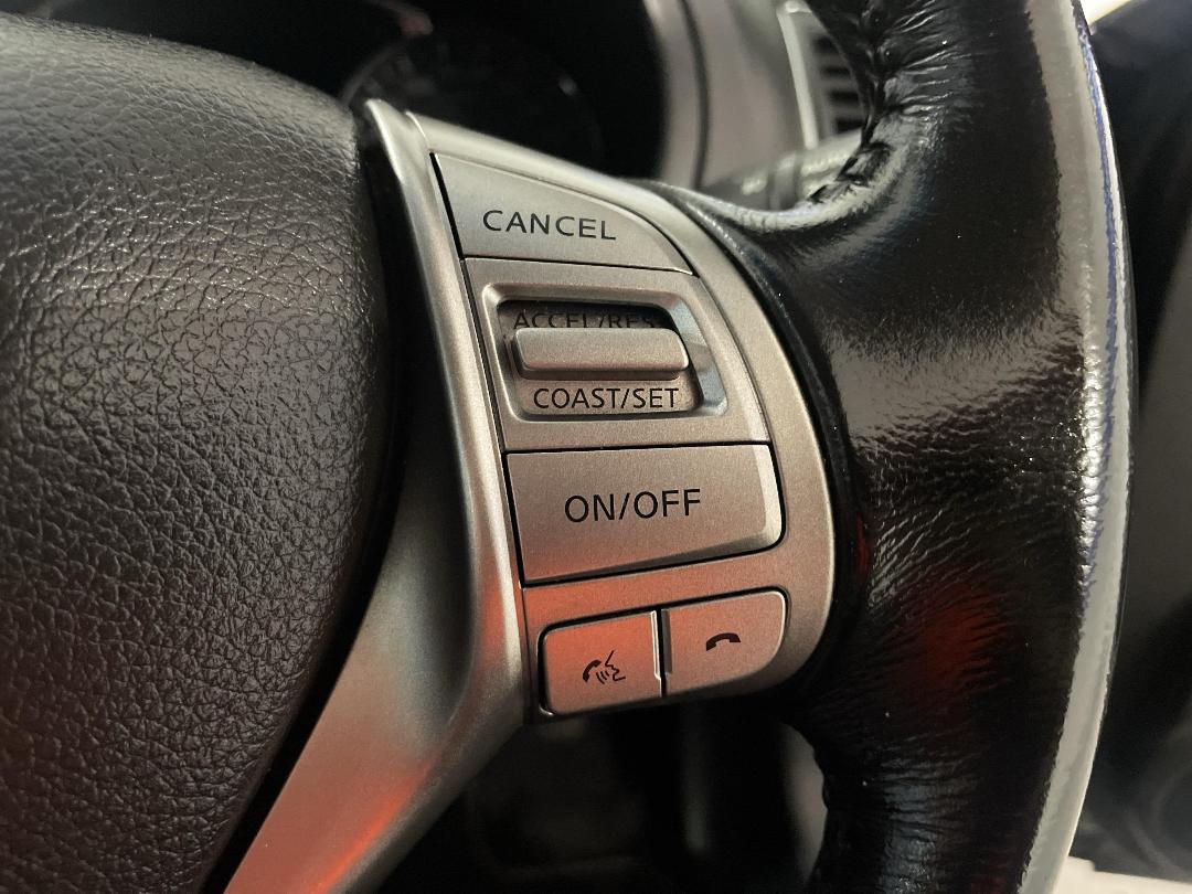 Photo '26' of Nissan Altima Photo '26' of Nissan Altima