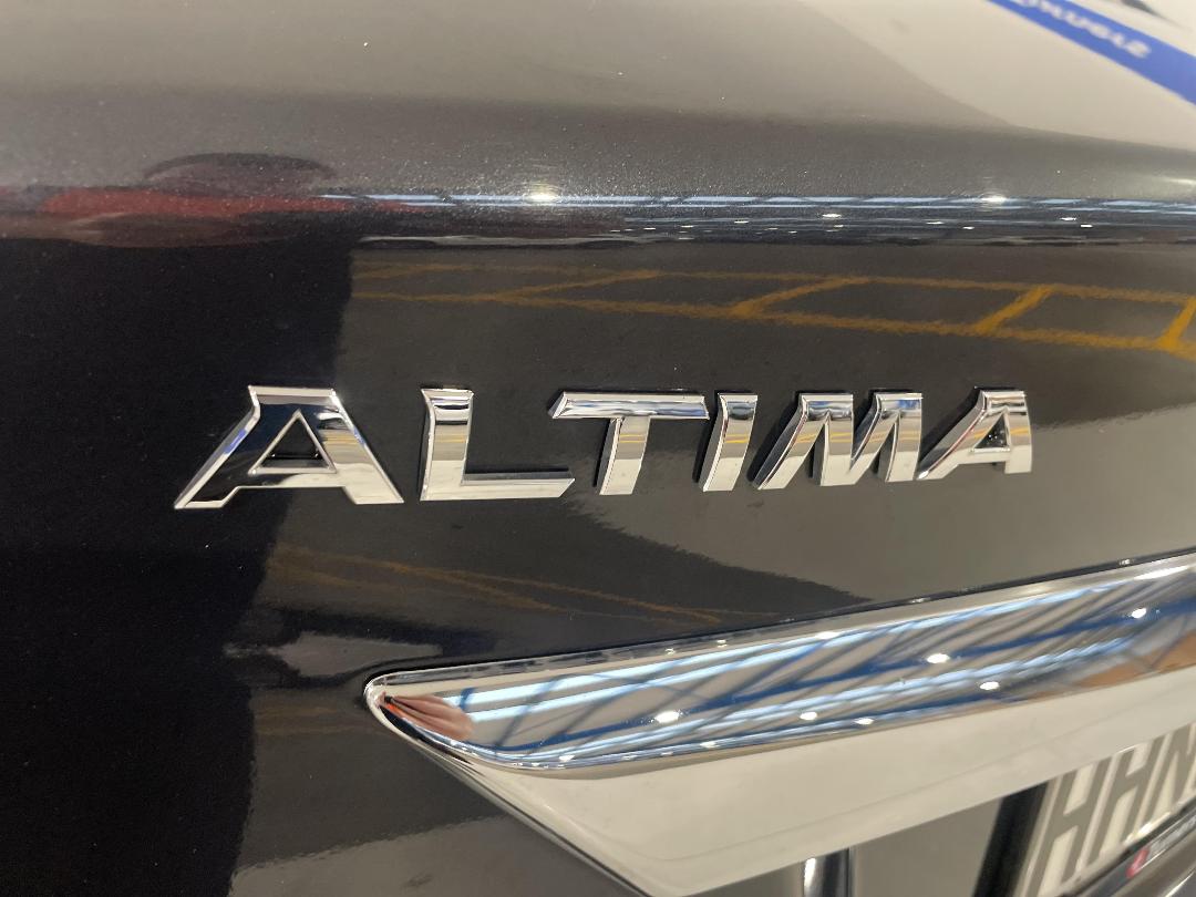 Photo '36' of Nissan Altima Photo '36' of Nissan Altima