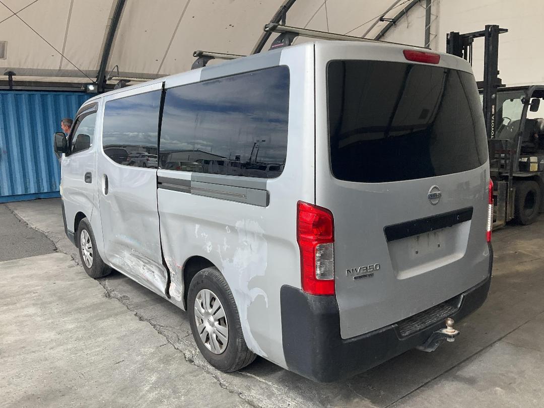 Photo '4' of Nissan Caravan NV350