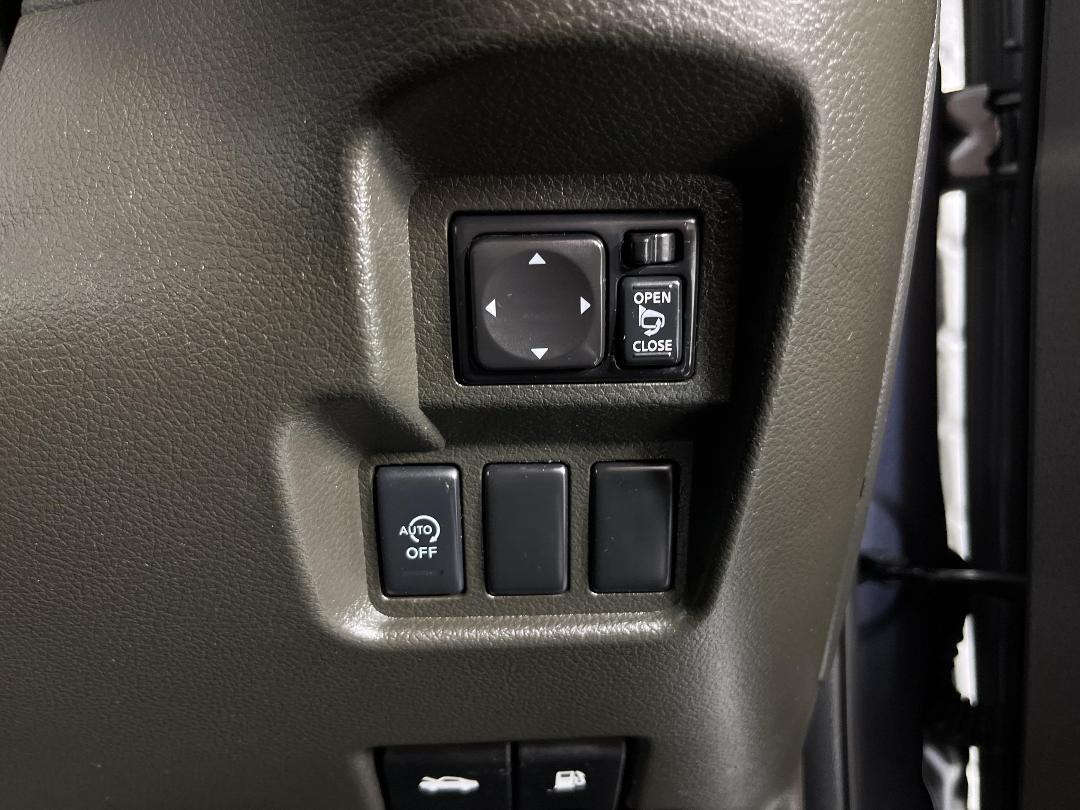 Photo '23' of Nissan Cube Photo '23' of Nissan Cube