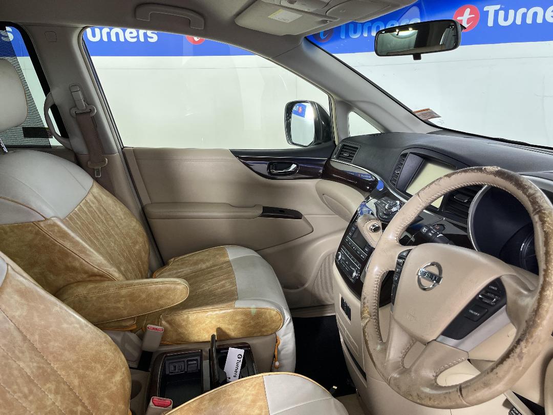 Photo '16' of Nissan Elgrand Photo '16' of Nissan Elgrand