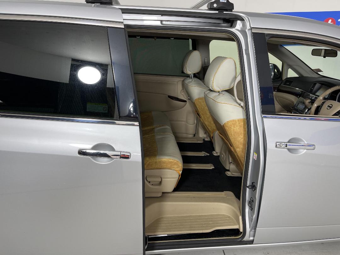 Photo '19' of Nissan Elgrand Photo '19' of Nissan Elgrand