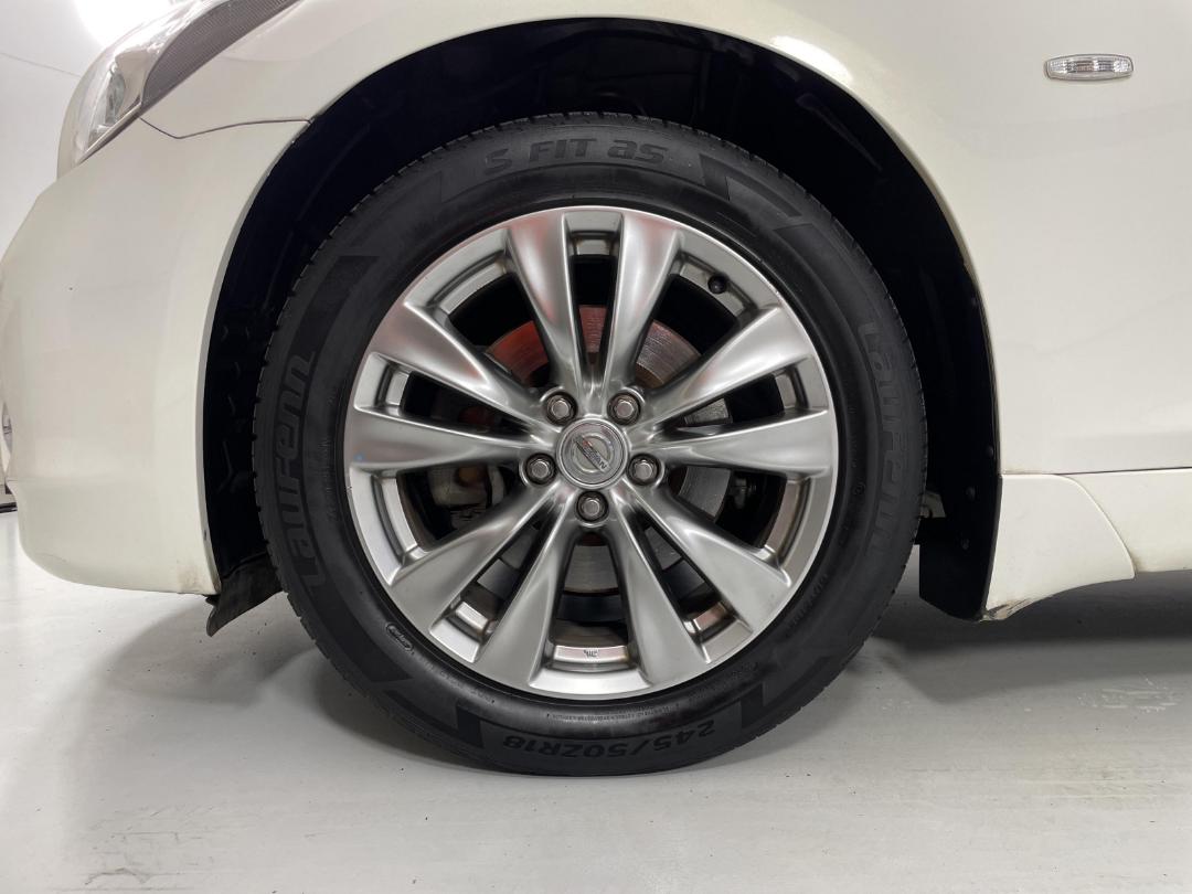 Photo '10' of Nissan Fuga Photo '10' of Nissan Fuga