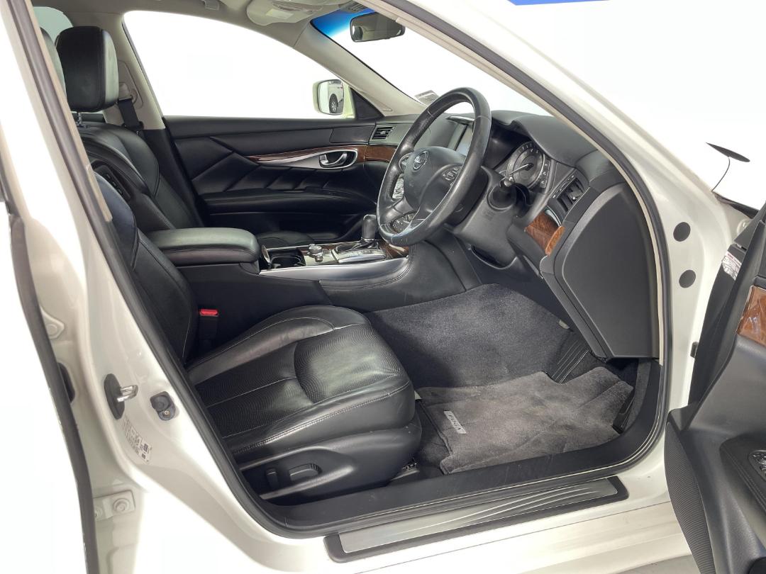 Photo '16' of Nissan Fuga Photo '16' of Nissan Fuga