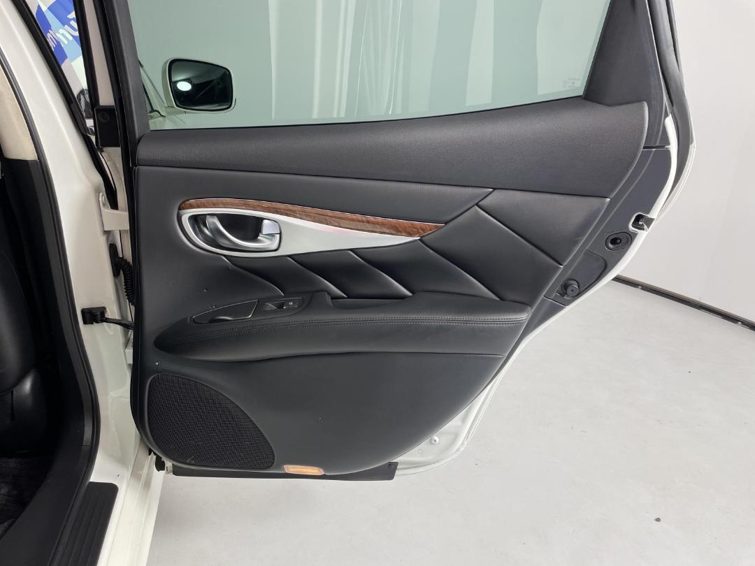 Photo '19' of Nissan Fuga Photo '19' of Nissan Fuga