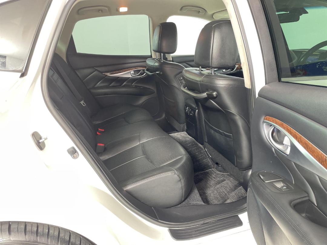 Photo '20' of Nissan Fuga Photo '20' of Nissan Fuga