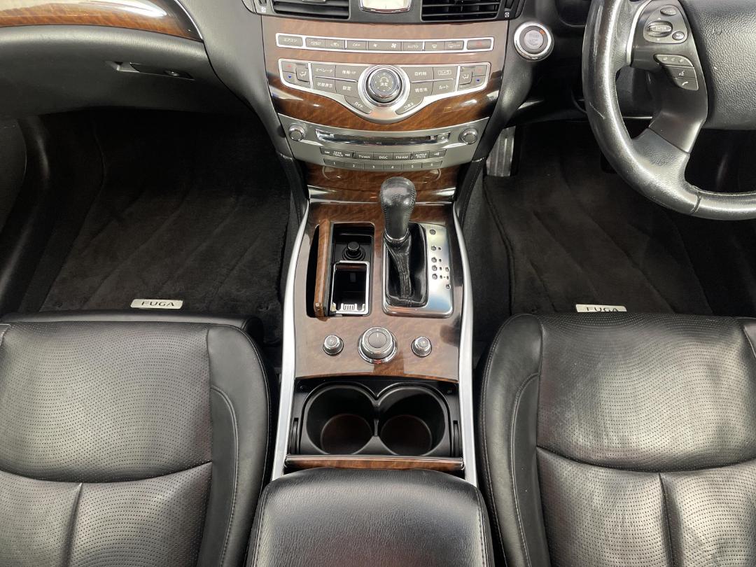 Photo '18' of Nissan Fuga Photo '18' of Nissan Fuga