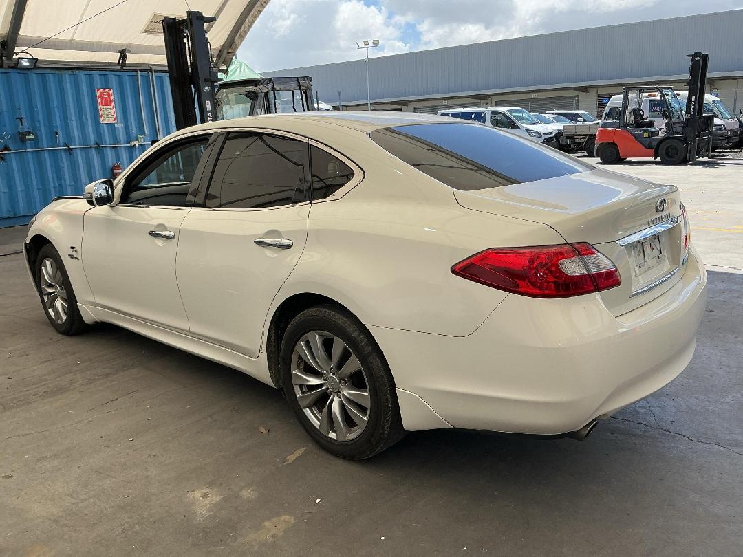 Photo '11' of Nissan Fuga