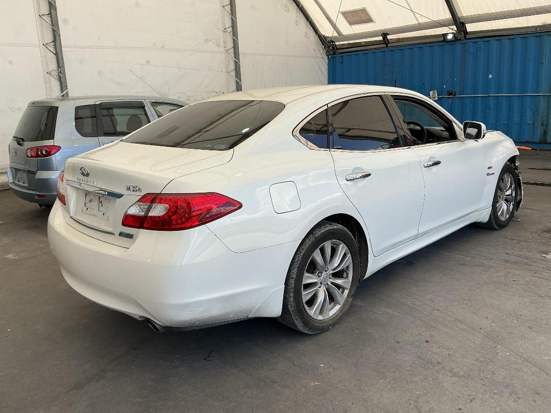 Photo '13' of Nissan Fuga