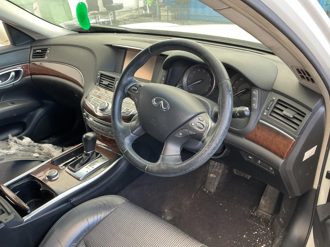 Photo '17' of Nissan Fuga