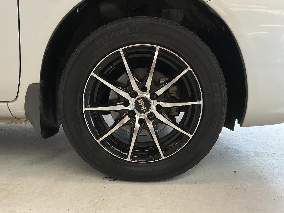 Photo '9' of Nissan Latio