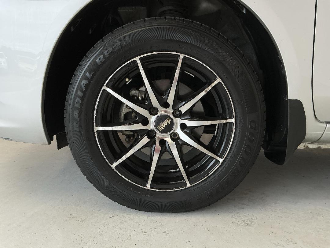 Photo '10' of Nissan Latio